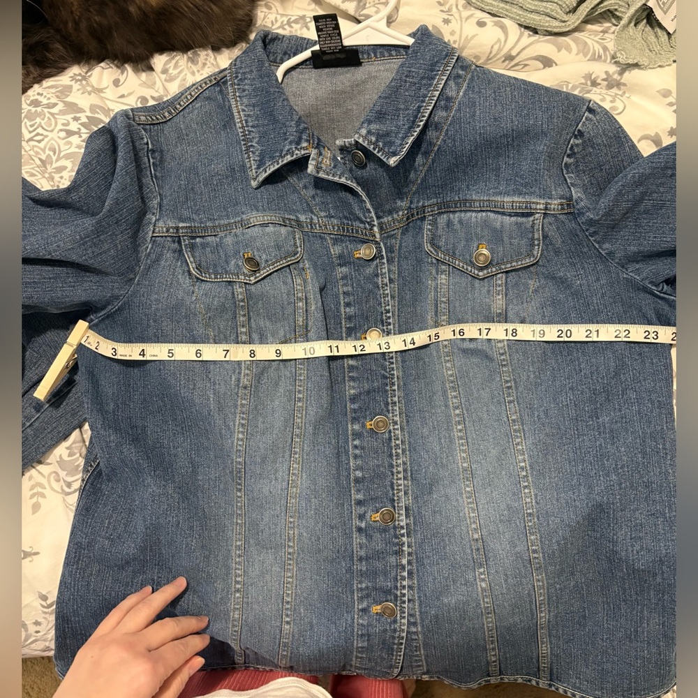 Jean jacket - Picture 6 of 8